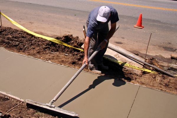 Cost of Sidewalk Cementing in Cabot