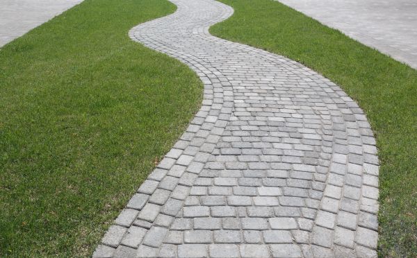 Cost of Footpath Paving in Cabot